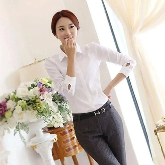Camisa Blanca Profesional para Mujer – Ajuste Regular, Manga Larga, Transpirable.