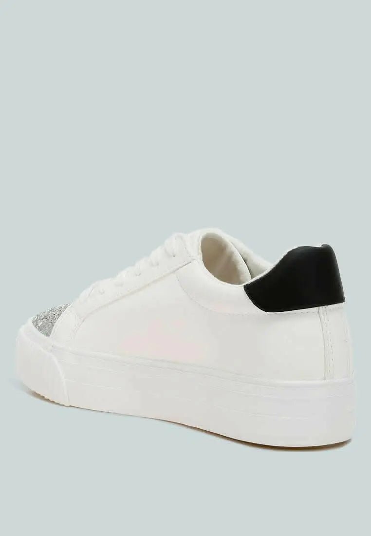 Merida Chunky Glitter – Sneakers Urbanos con Estrella Metálica y Plataforma.